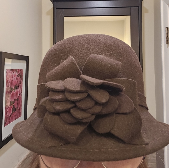 Hat - Picture 4 of 4